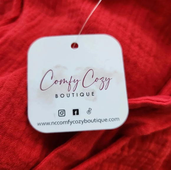 Vibrant Tricolor Sleeveless Blouse with Bow Straps - Picture 7 of 8